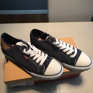 NWT LEVI'S Men's shoes, navy color, size 10
